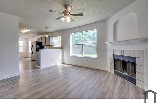 5 bed, 1880 sqft, $3,500 — Photo 2