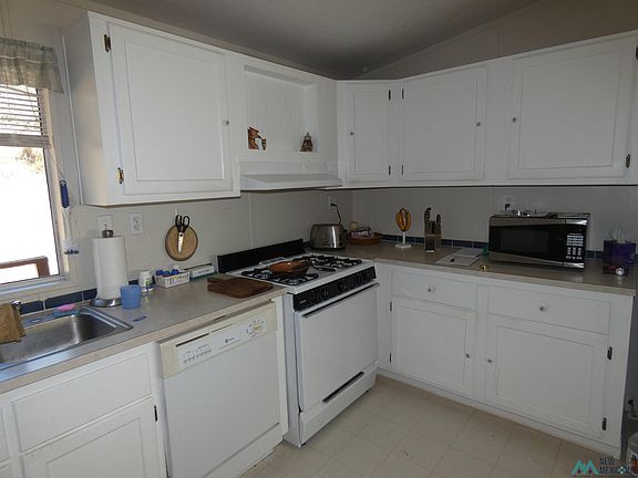 2nd image of 34 Bear Mountain Rd