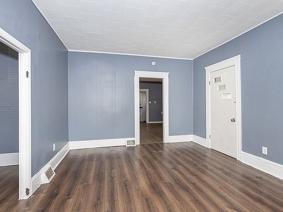 5th image of 7202 Alice Ave