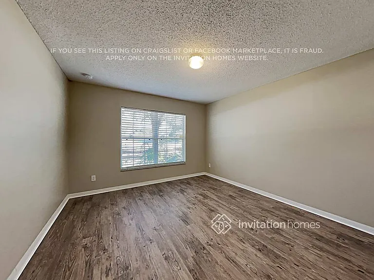 1266 N Ridge Blvd — Photo 13
