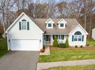 9 N Holw, East Hampton, CT 06424