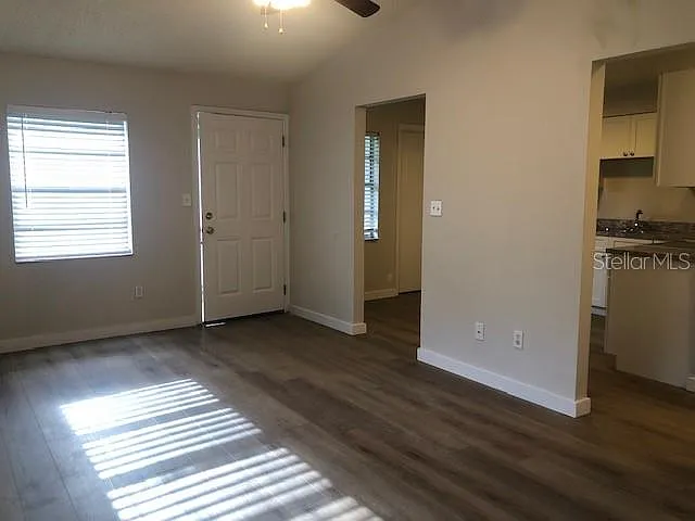 2 bed, 1.0 bath, 765 sqft, $1,395 — Photo 2