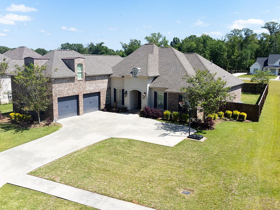 1st image of 226 Normandie Dr