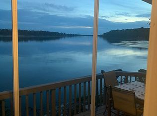 8316 Roth Rd, Evansville, IN 47712