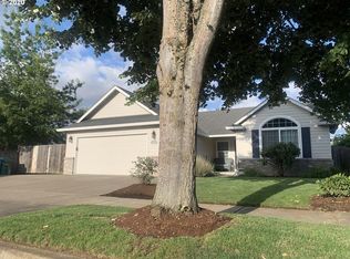 3697 Countryside Ln, Eugene, OR 97404