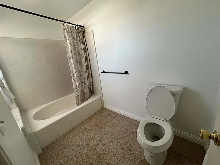 18188 Pier Dr #2 — Photo 15