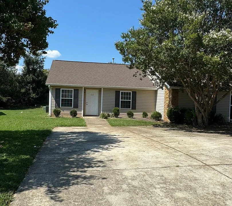 122 Springwood Ln
