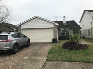8438 Village Rose Ln, Houston, TX 77072