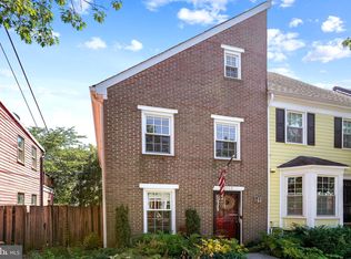1012 Oronoco St, Alexandria, VA 22314