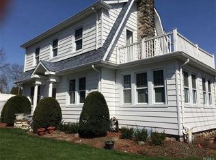 32 Ramapo Rd, Garnerville, NY 10923