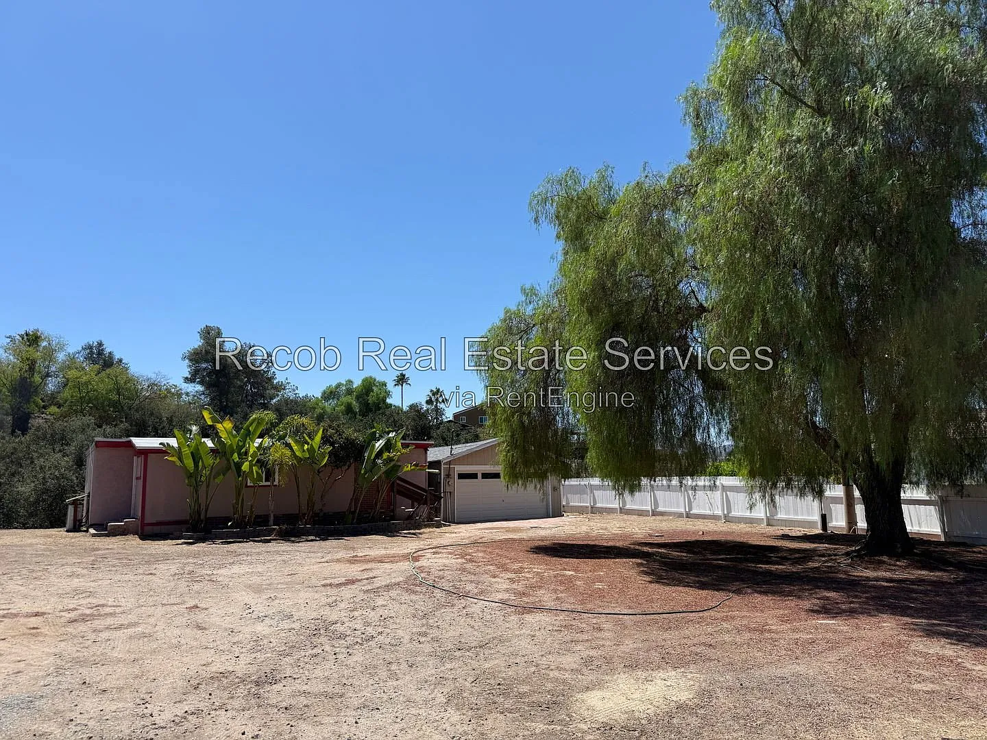 1 bed, 1.0 bath, 700 sqft, $2,200 — Photo 2