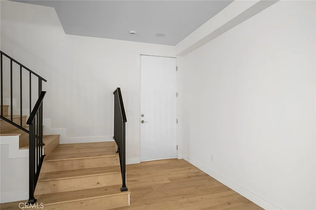 3 bed, 3.5 bath, 1485 sqft, $4,500 — Photo 3