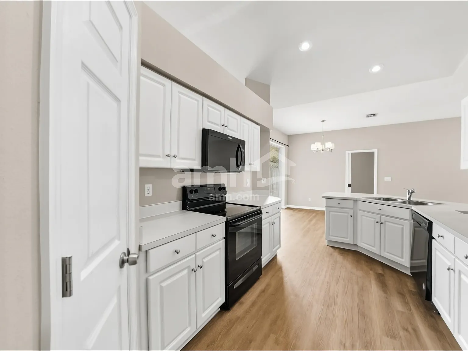 4 bed, 3.0 bath, 2235 sqft, $2,895 — Photo 3