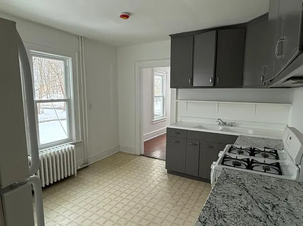 13 Springside Ave APT 1, Poughkeepsie, NY 12603
