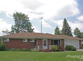 704 E Princeton Dr, Durand, MI 48429