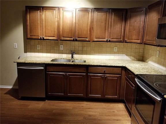 3rd image of 447 Cambria Dr