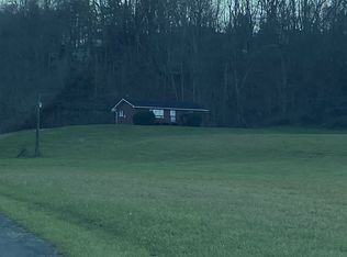 1947 Ridgelawn Dr, Kenova, WV 25530