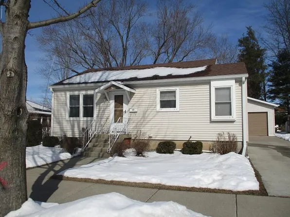 518 Charles St, Reedsburg, WI 53959