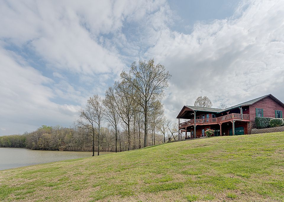 Lake house heaven!