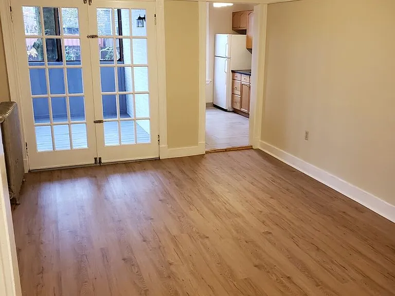 8 Farrington Ave #8A — Photo 3