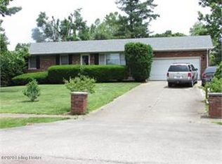 872 N Woodland Dr, Radcliff, KY 40160