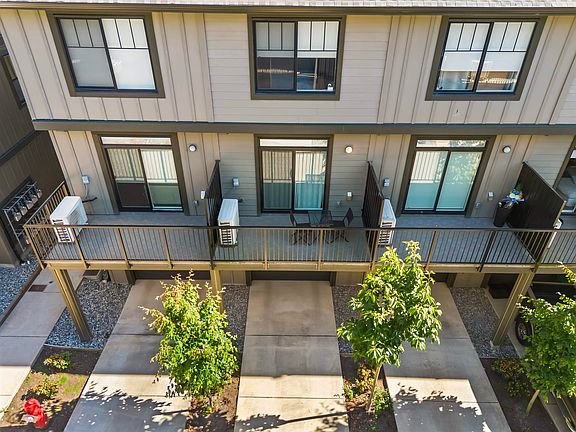 4th image of 2350 165th St #32