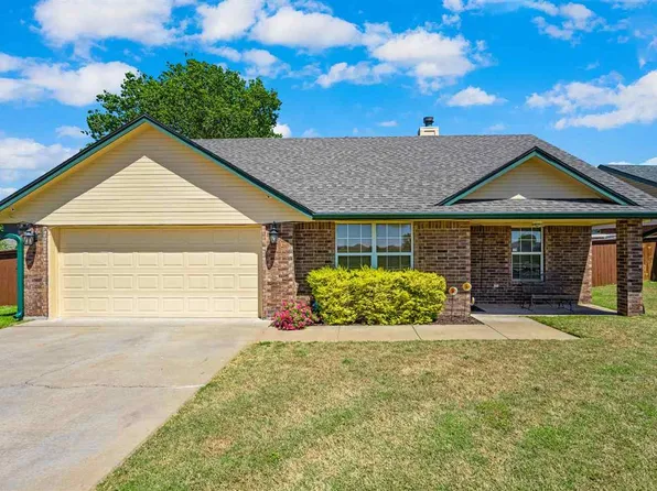 4133 SW Parkridge Blvd, Lawton, OK 73505