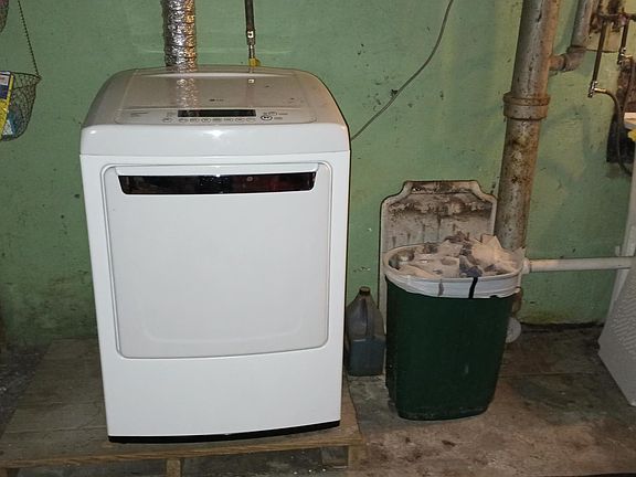 2nd image of 620 Providence St APT 1