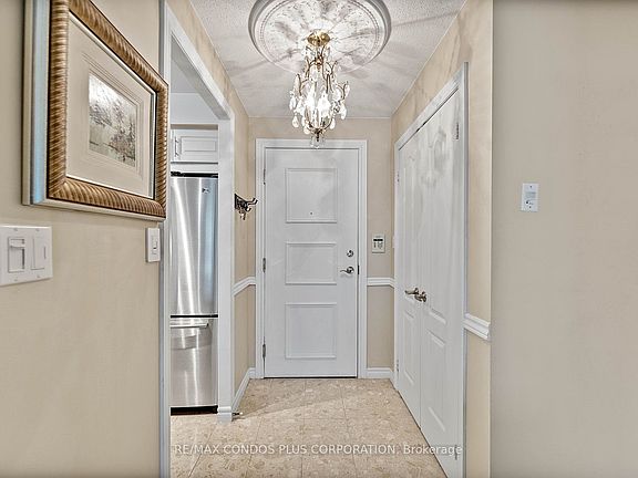 4th image of 2111 Lake Shore Blvd W #506