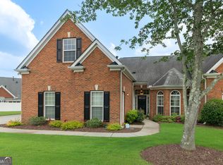 5250 Villa Lake Ct, Suwanee, GA 30024