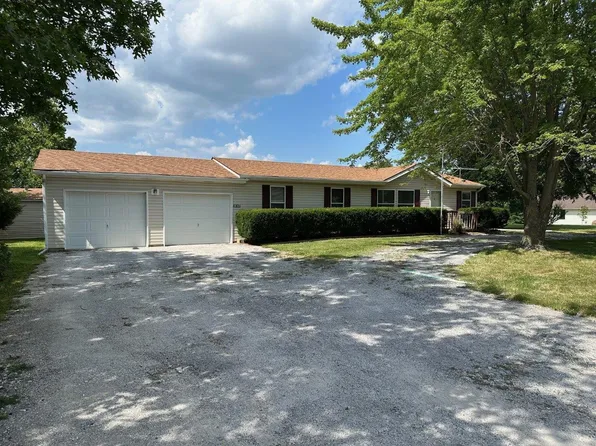 17825 Stewart Dr, Boonville, MO 65233