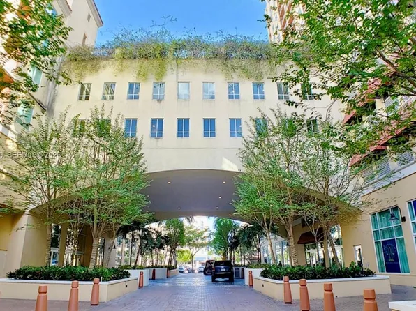 7355 SW 89th St APT 423N, Miami, FL 33156