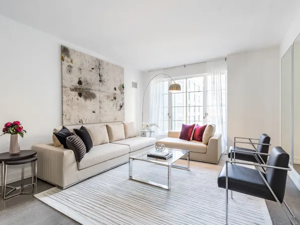 70 Charlton Street image 1 of 12