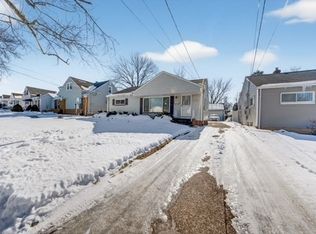 20648 Donny Brook Rd, Maple Heights, OH 44137