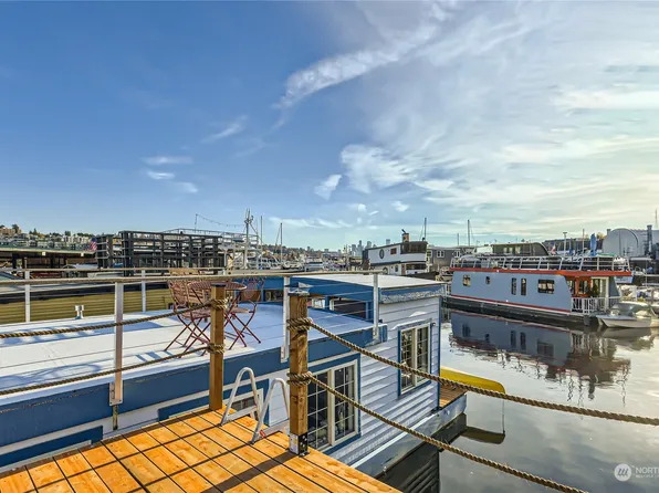 2401 N Northlake Way #E8, Seattle, WA 98103