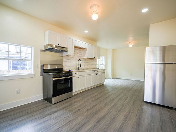 3rd image of 1034 Hammond Ave #3