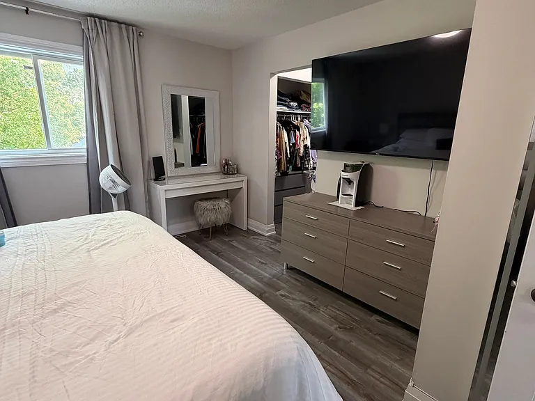 118 Athabaska Rd — Photo 17