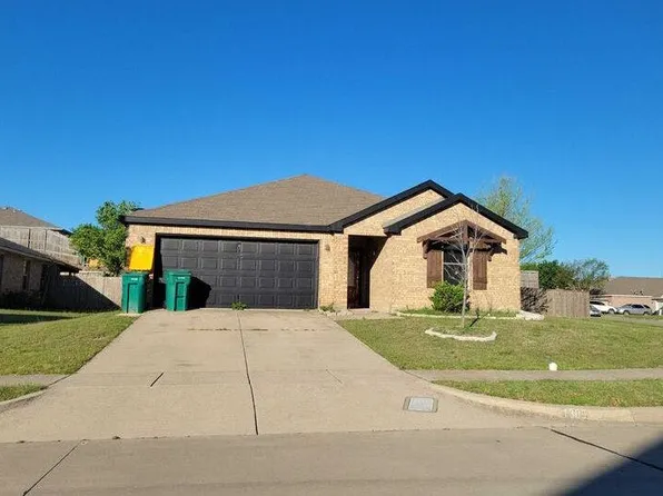 1303 Newton Dr, Cedar Hill, TX 75104