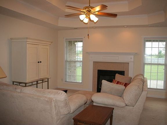 Family Room w/Gas Log Fireplace
