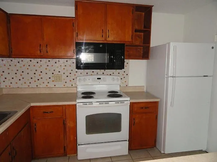 311 Washington Ave — Photo 10
