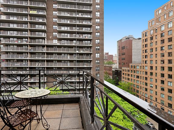4th image of 203 W 90th St APT 7F