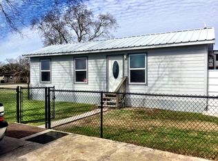 517 Klimitchek Rd, Victoria, TX 77905