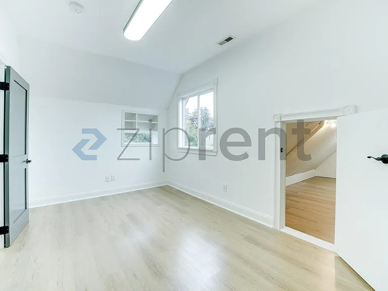 615 S Yakima Ave — Photo 19