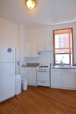 Rented by Triplemint | media 15