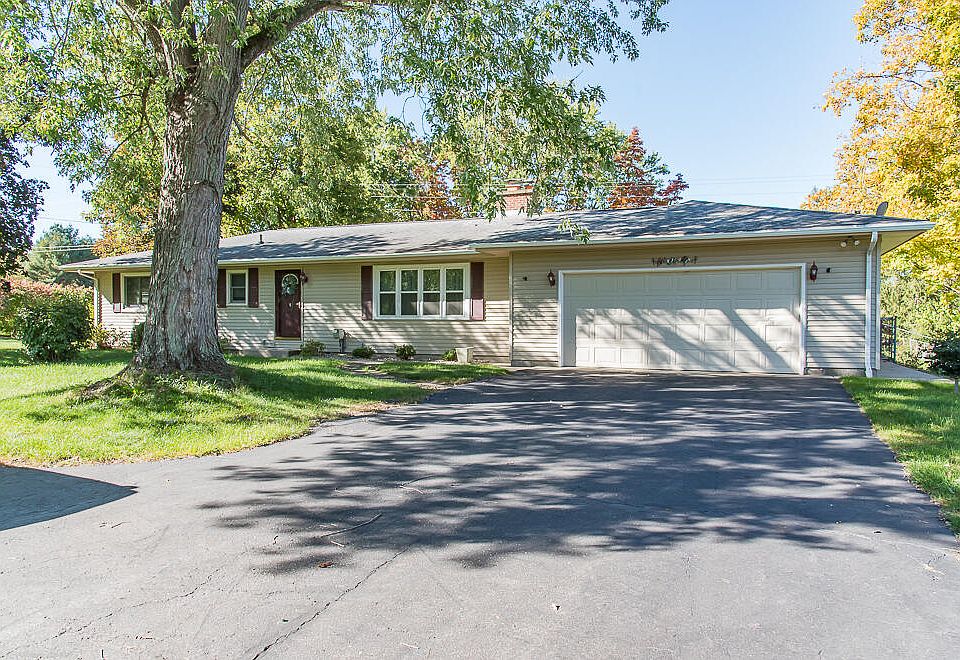 1st image of 63862 32nd St