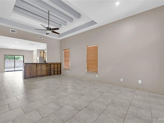 3rd image of 5217 Calle Divina