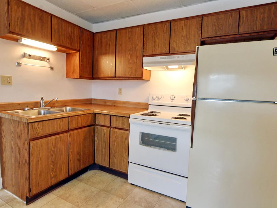 1st image of 241 5th Ave APT 2