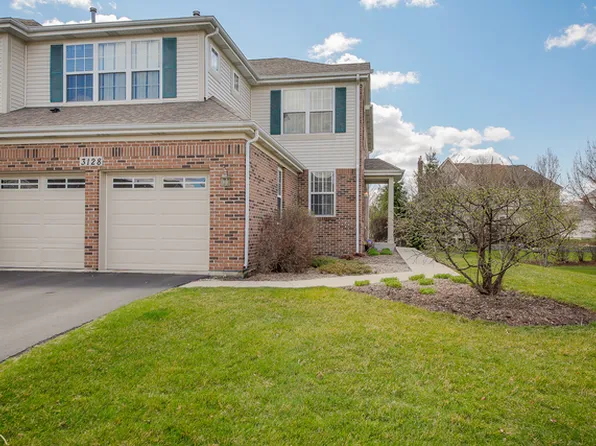 3128 Saganashkee Ln, Naperville, IL 60564