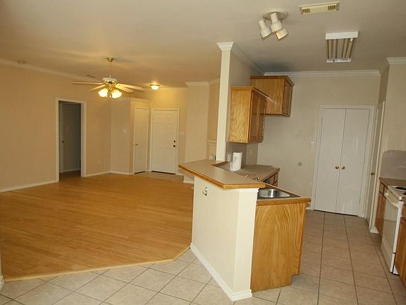 5th image of 418 Meadow Ln