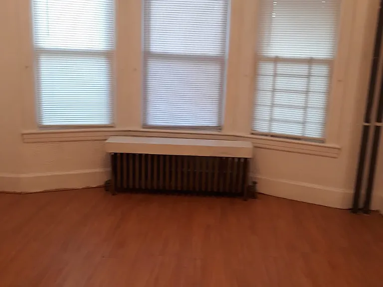 114 Garrison Ave #2 — Photo 8